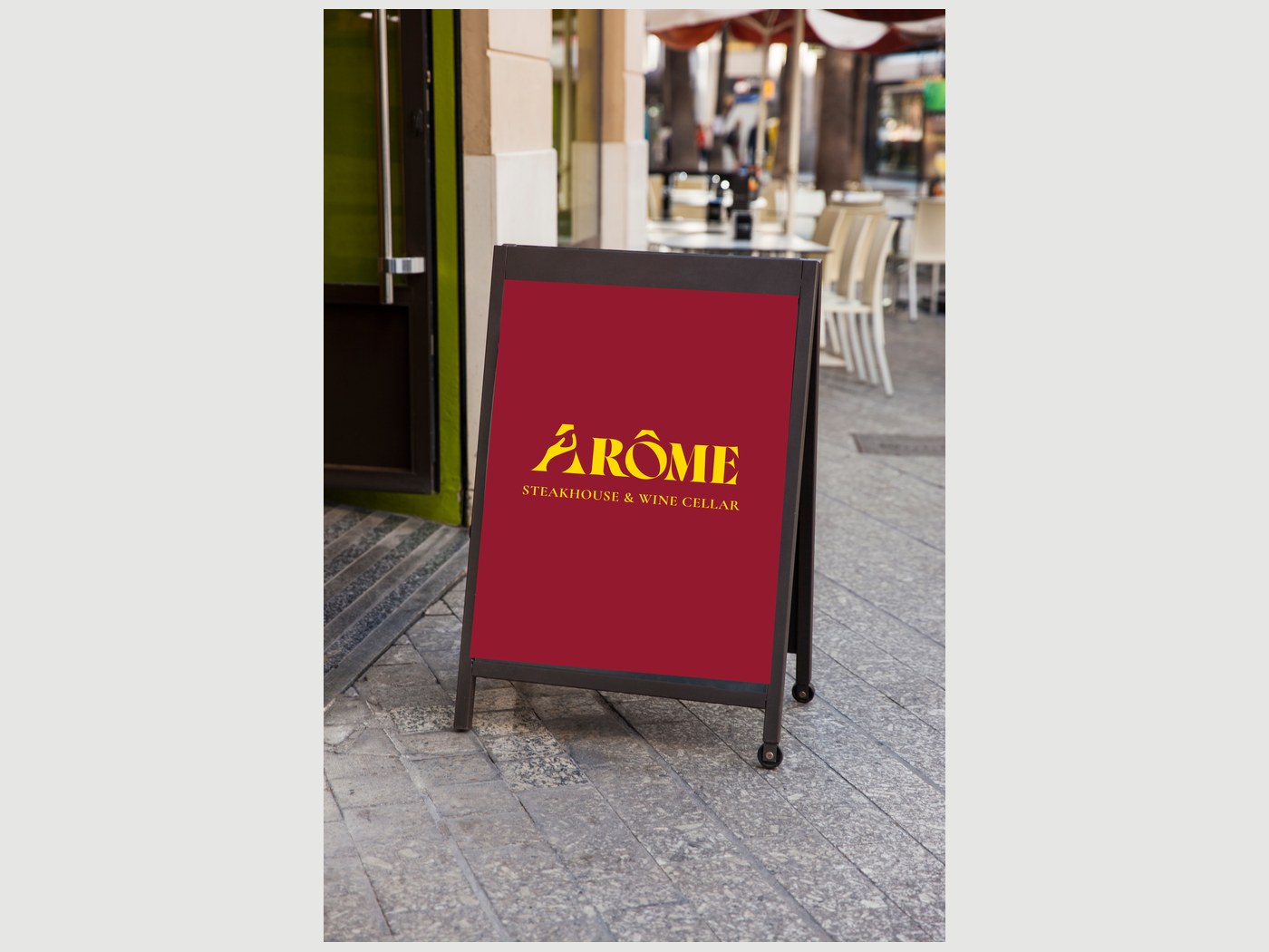 Arôme sandwich board sign outside the restaurant